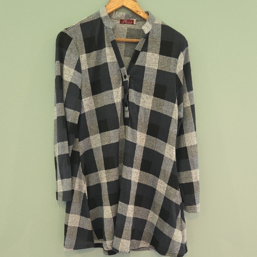 Roxie's Rascals Gray Plaid Tunic Top